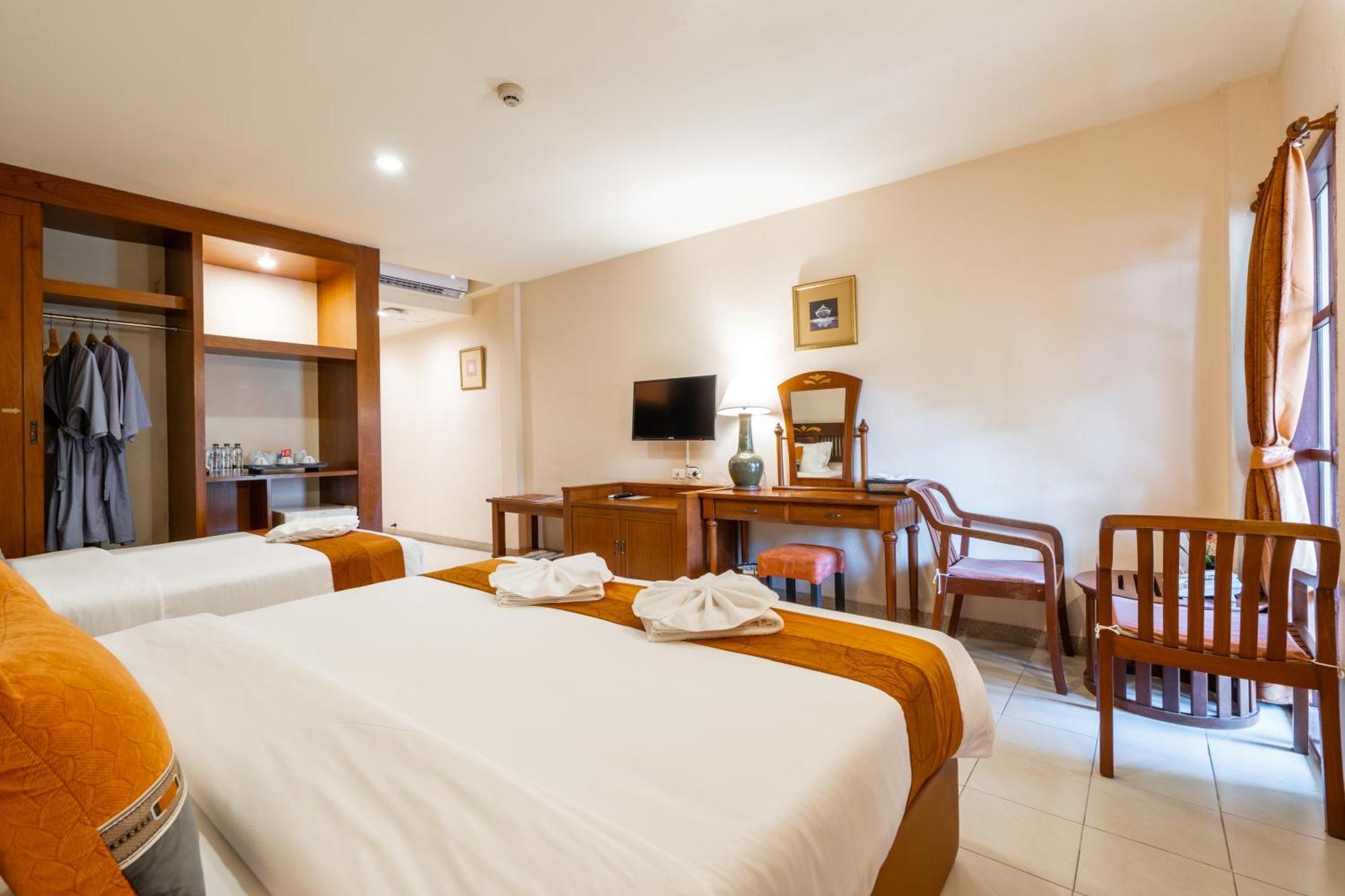 Phuket Leelavadee Hua Ting Resort Patong Exterior photo